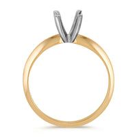 Classic Engagement Ring in 18k Yellow Gold