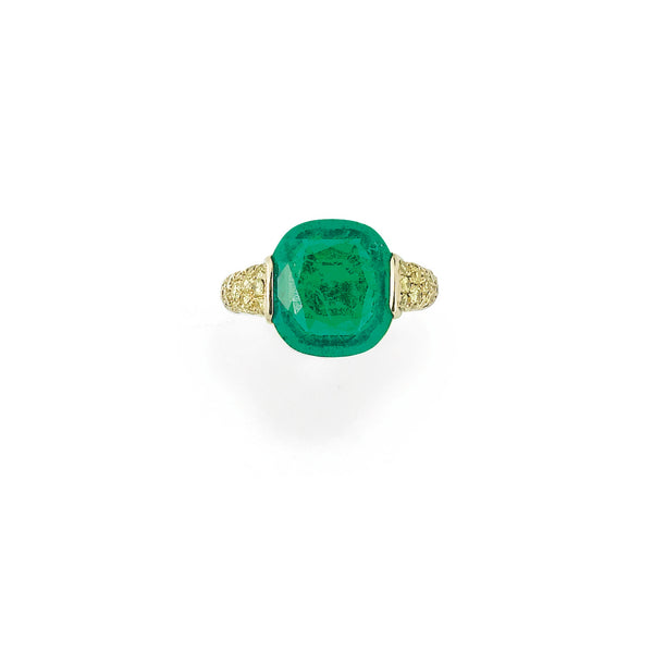 Emerald and diamond ring